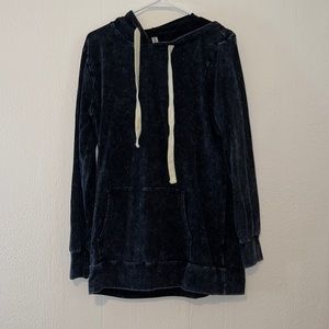 Oversize blue and black hoodie